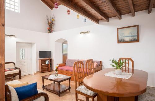 Pythagorio Apartment | Ether Farmhouse