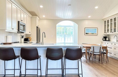 Stanley Bridge House | Executive PEI Getaway Near Golf and Beaches for Groups or Families