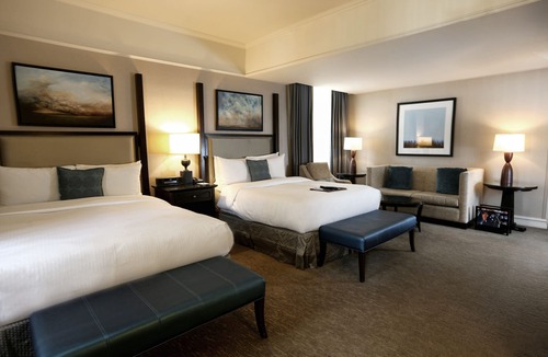 Downtown Calgary Hotel | Fairmont Palliser