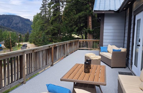 Squamish-Lillooet Regional District House | Fantastic 5-bedroom house in lovely Bralorne BC.