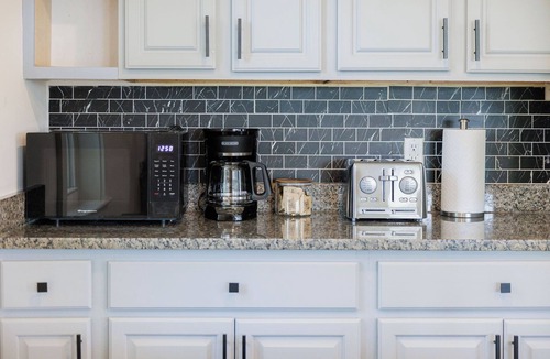 Braintree House | FIFA World Cup Spacious Lake House 4 BR, 2 BA U2