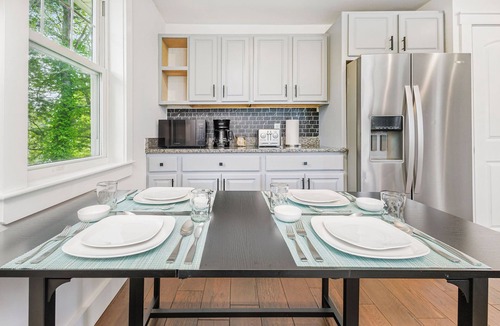 Braintree House | FIFA World Cup Spacious Lake House 4 BR, 2 BA U2