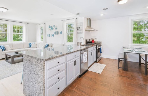 Braintree House | FIFA World Cup Spacious Lake House 4 BR, 2 BA U2