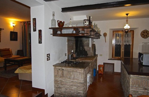 Morro d'Alba Other | Flat with shared garden and pool