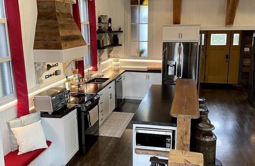 Listuguj Mi'gmaq First Nation Cottage | Glamping in a Renovated Church Cottage near Flatlands, New Brunswick