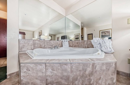 Grande Cache Hotel | Grande Cache Inn and Suites