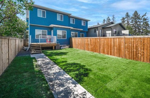 Lynnwood Ridge Condo | 🏡 Group Stay by Downtown | 6BR Duplex Sleeps 16 | Banff Pass + Netflix!