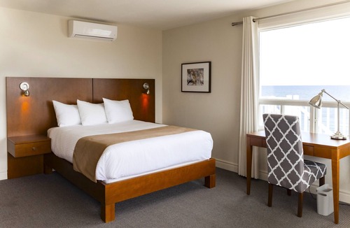 Perce Hotel | Hotel Les Trois Soeurs