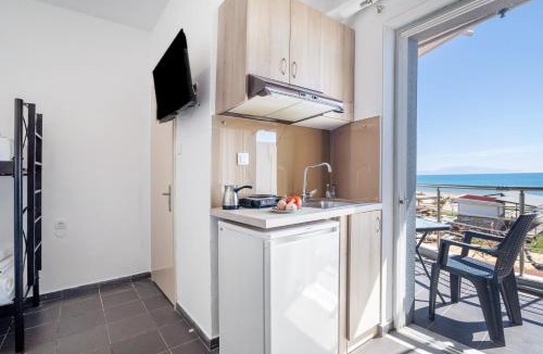 Pidima Kyras Apartment | Iguana studio 5