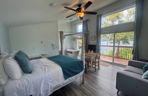 Ingonish Beach Hotel | Knotty Pine Cottages