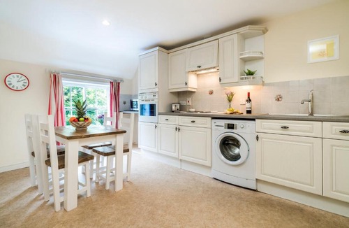Buckingham Apartment | Lime View
