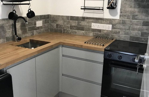 Millendreath Apartment | Luxury-Studio-En-suite Apartment
