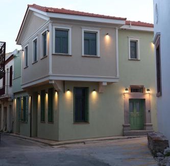 Chios Town Apartment | Lythri Studios