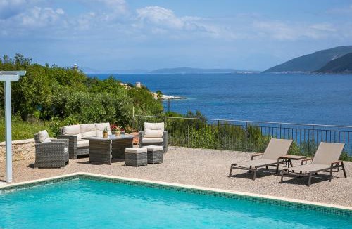 Matsoukata House | Martini Waterfront Suites
