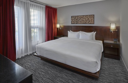 Downtown Edmonton Hotel | Matrix Hotel