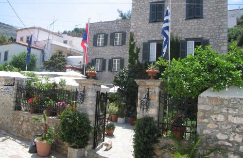 idhra House | Mistral Hotel