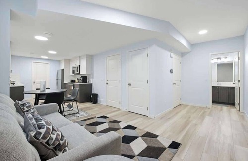 Southwest Calgary House | Modern 2BR Suite Private Entry Spruce Meadows