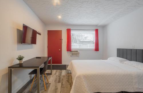 Brossard Hotel | Motel Champlain
