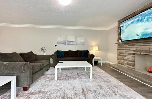 Glenridge House | Mountain View Suite - Sleeps 6