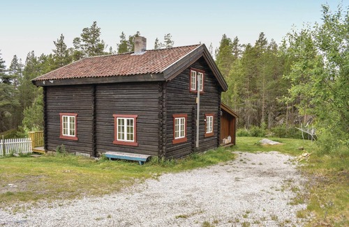 Heidal House | Nice home in Heidal with sauna