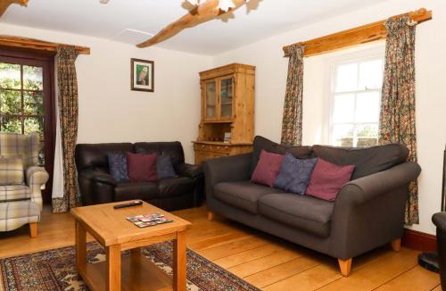 Washbourne House | Oak Tree