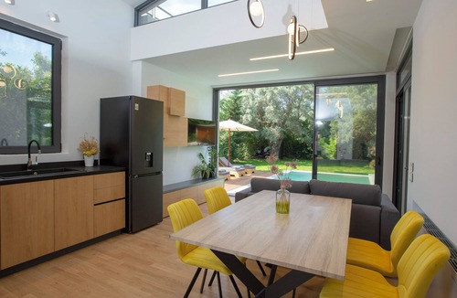 Lefkada Town Villa | Peaceful Cosy Modern villa w/t private pool,close to town & beach