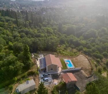 Corfu Town Villa | Private Villa Maothis