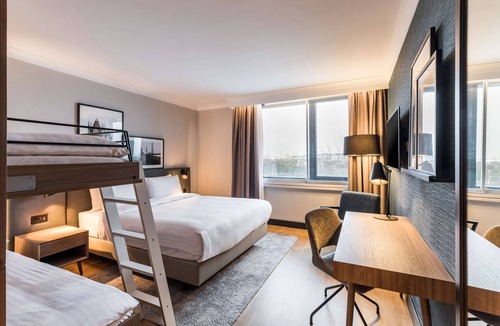 Heathrow Villages Hotel | Radisson Hotel & Conference Centre London Heathrow