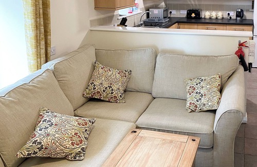 Rhyd-y-foel Cottage | Smithy Barn - HW7592