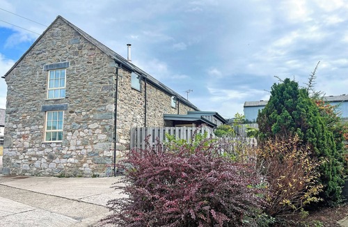 Rhyd-y-foel Cottage | Smithy Barn - HW7592