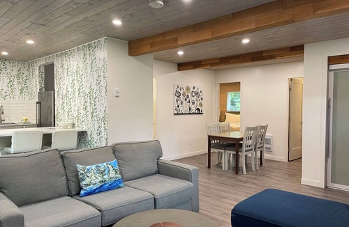 Sooke Cottage | Spacious 2BR Unit on Waterfront Property with Beach Access - Sleeps 6