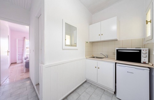 Roda Apartment | Studio 'Alexandros Studios 6' with Shared Pool, Wi-Fi and Air Conditioning