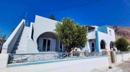 Perissa House | Studio Mimika