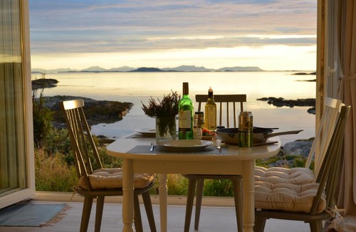 Bjarkoy Municipality Cabin | Superior Cottage with Sea View in Senja
