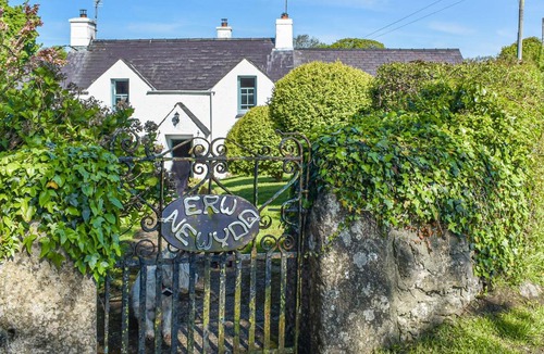 Tyn-y-Gongl House | Tan Bryn - Uk44151