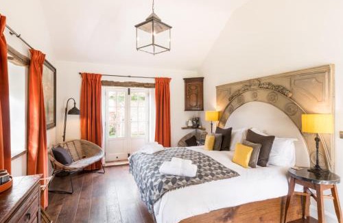 Brisley Hotel | The Brisley Bell