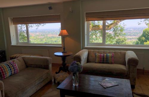 Rhiwbina Apartment | The Foretop