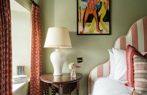 Broad Chalke Hotel | The Queen's Head