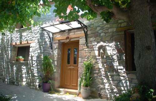 Sipiada Apartment | 'The Stone'
