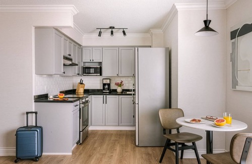 Davie Village Apartment | The Sunset Hotel West End