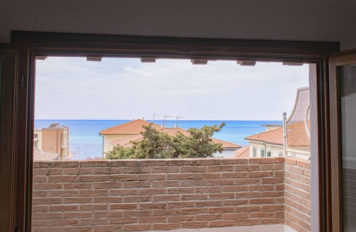 San Vincenzo Apartment | Two-room apartment 30 meters from the sea ideal for a family holiday