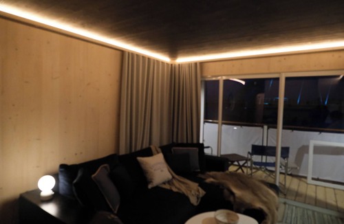 Solvesborg House | Unique floating retreat Sleeps 4