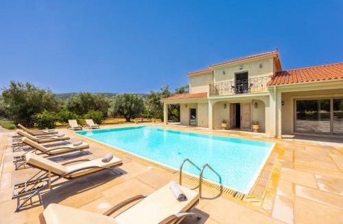 Kateleios Villa | Villa Pomegranate Tree