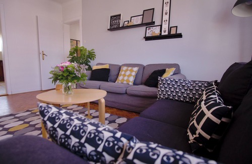 Wolfisheim Apartment | Wolfigite - parking lot - games room