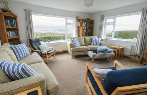 Llanfaethlu House | Yr Orsedd