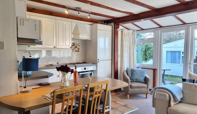 2 Bed in Galmpton (oc-bx008)