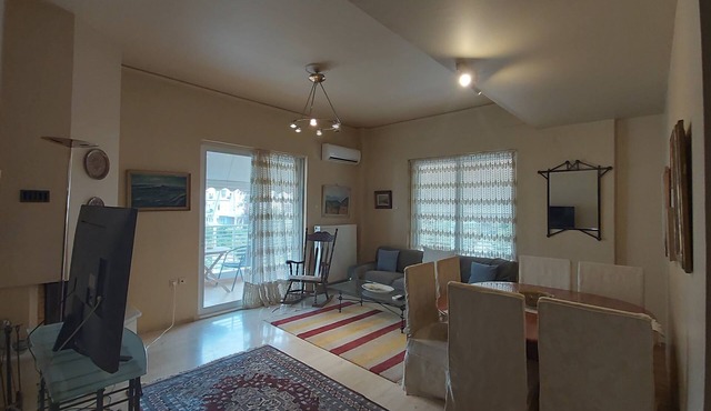 2-bedroom apartment in fabulous Glyfada