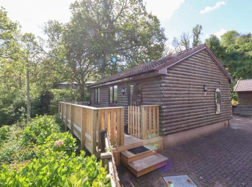 2 Manleigh Park