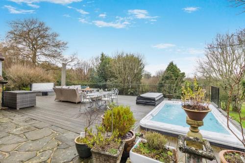 4 Bed in Burwash Common oc-b34866