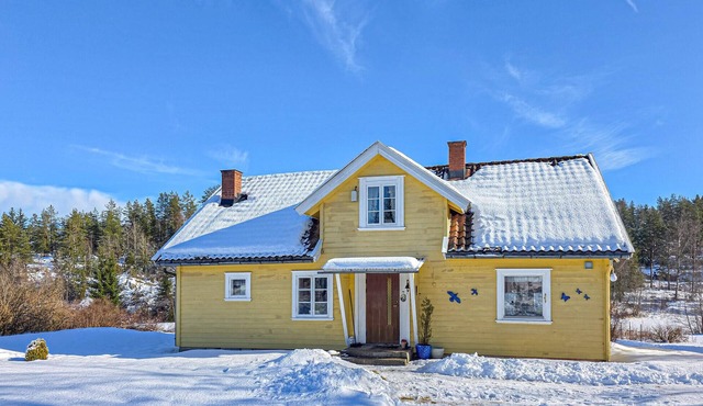 4 bedroom awesome home in Ulefoss